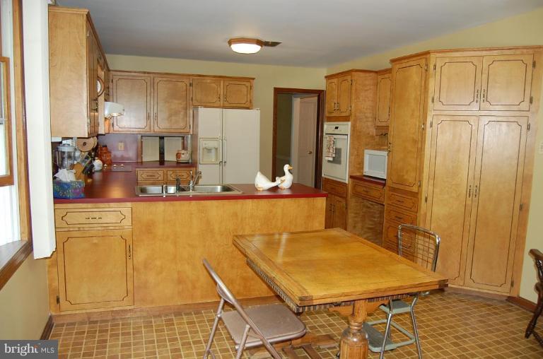 8402 Stonehouse Road Frederick, MD 21702 - Photo 12 of 13 Kitchen
