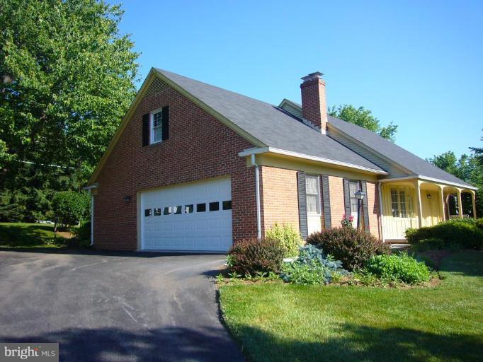 8402 Stonehouse Road Frederick, MD 21702 - Photo 8 of 13 Garage 1