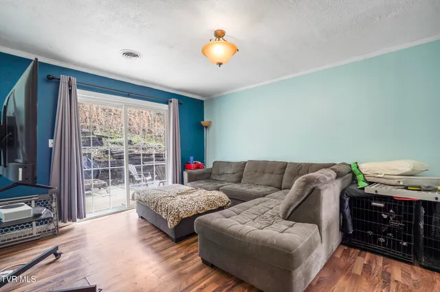 $172,500 | 420 Poplar Street Northwest, Norton, VA 24273