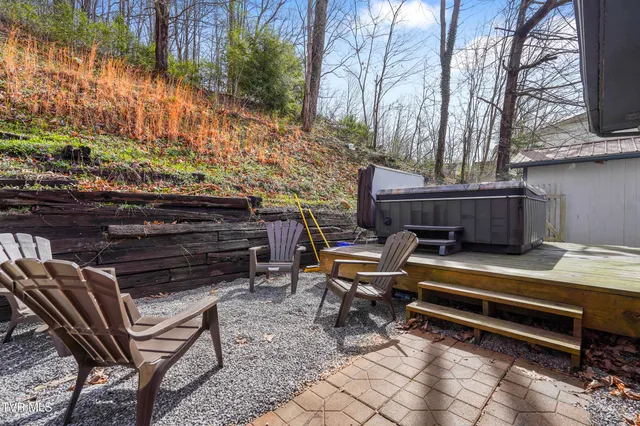 $172,500 | 420 Poplar Street Northwest, Norton, VA 24273