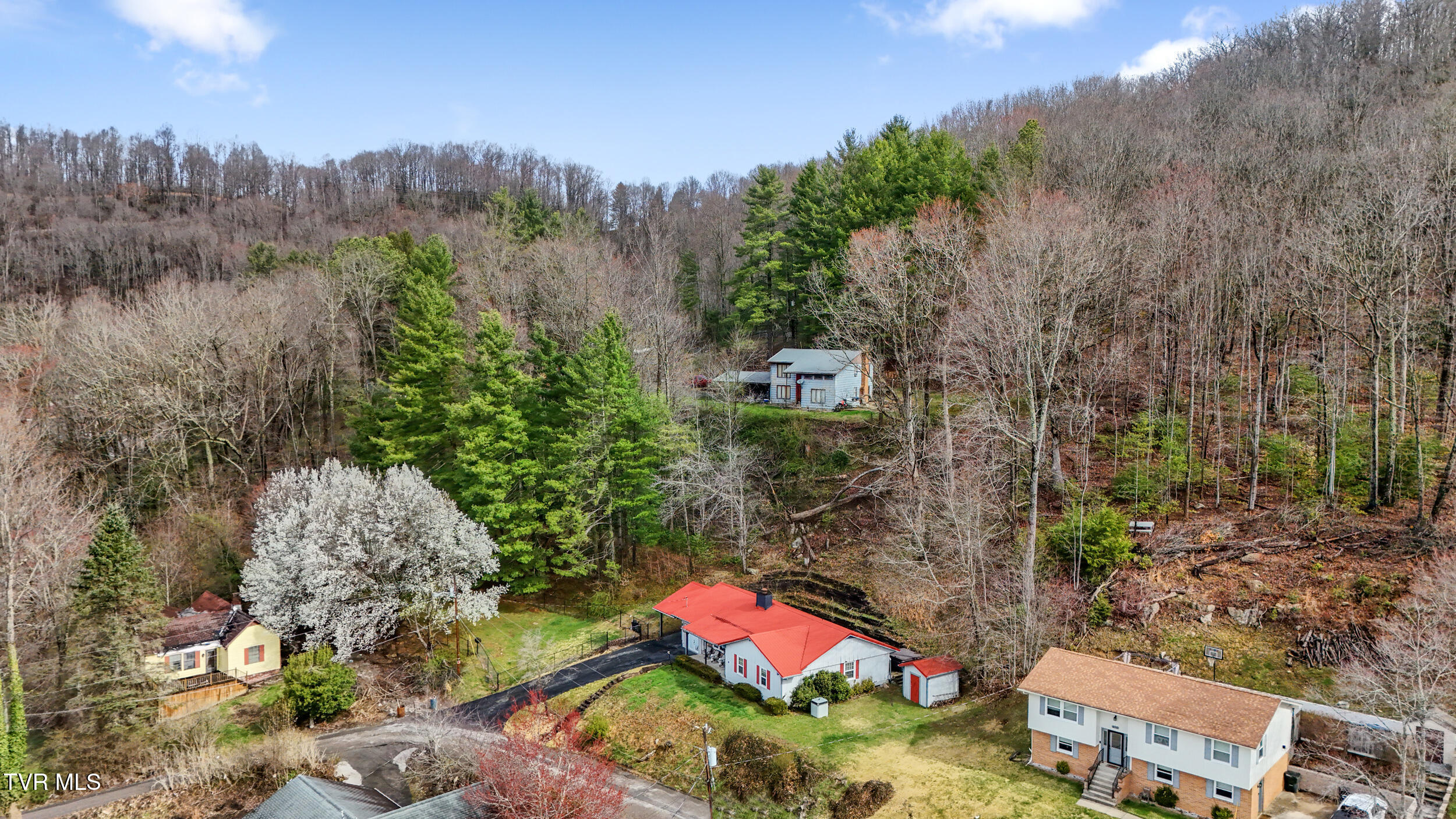 420 Poplar Street Northwest Norton, VA 24273 - Photo 42 of 46 40_dji_20250324105209_0105_d