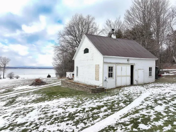 $984,000 | 329 West Shore Road, South Hero, VT 05486