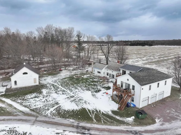 $984,000 | 329 West Shore Road, South Hero, VT 05486