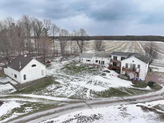 $984,000 | 329 West Shore Road, South Hero, VT 05486