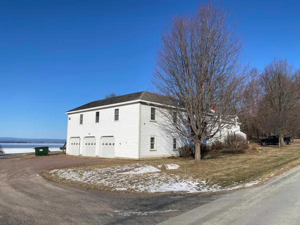 $984,000 | 329 West Shore Road, South Hero, VT 05486