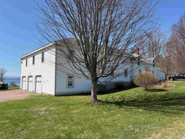 $984,000 | 329 West Shore Road, South Hero, VT 05486