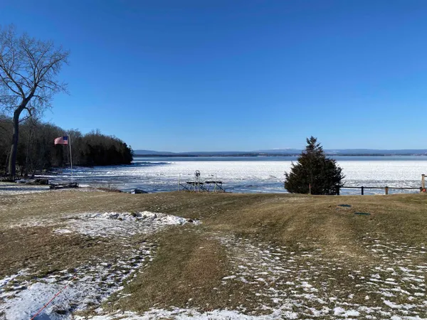 $984,000 | 329 West Shore Road, South Hero, VT 05486