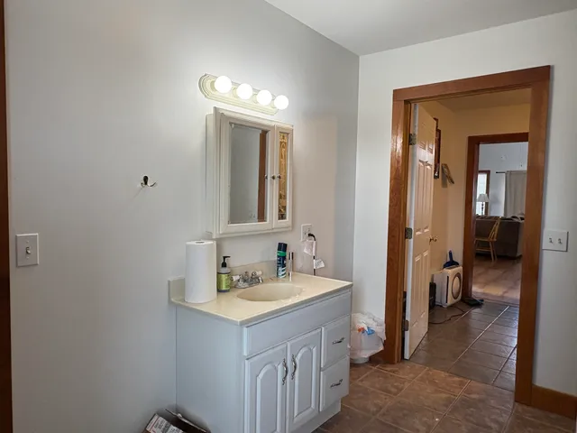 $984,000 | 329 West Shore Road, South Hero, VT 05486