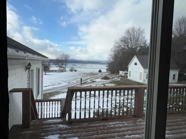 $984,000 | 329 West Shore Road, South Hero, VT 05486