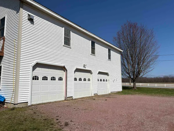 $984,000 | 329 West Shore Road, South Hero, VT 05486