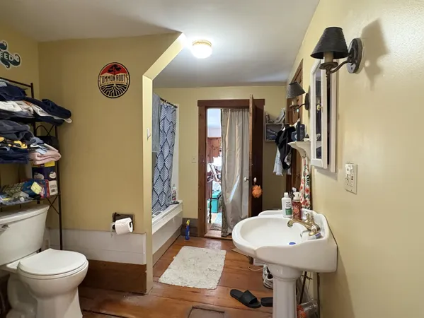 $984,000 | 329 West Shore Road, South Hero, VT 05486