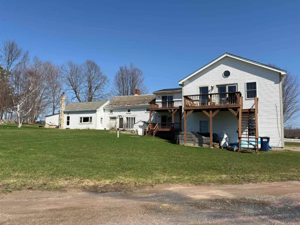 $984,000 | 329 West Shore Road, South Hero, VT 05486
