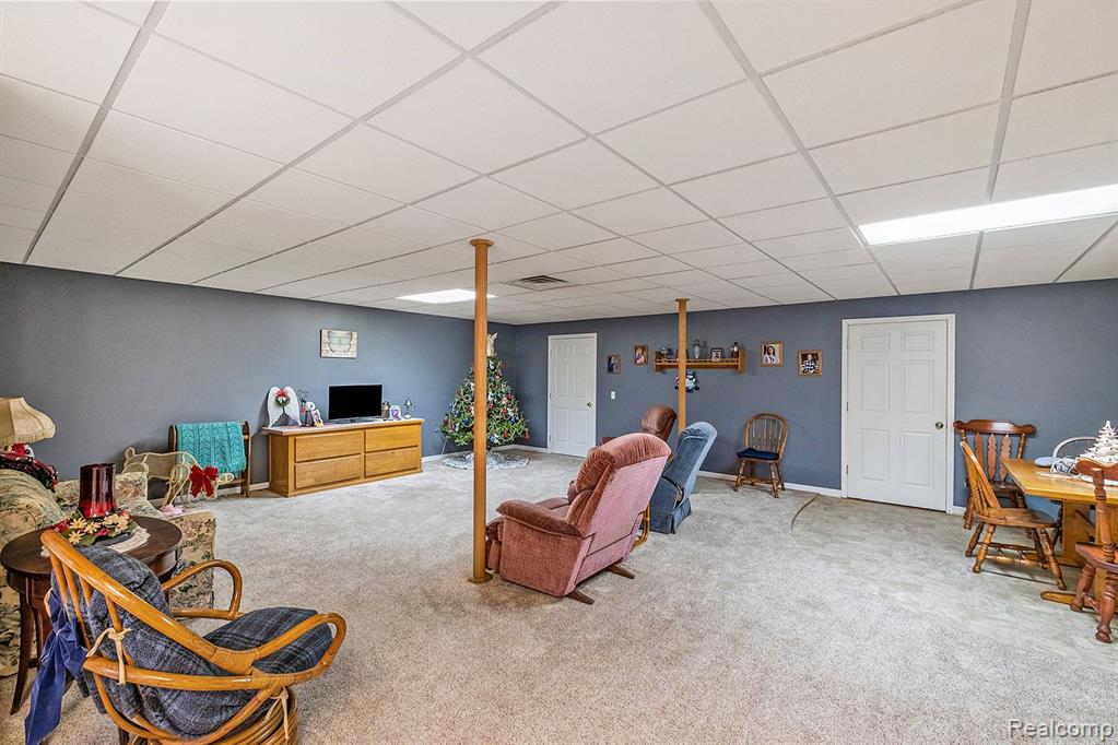 701 Chase Lake Road Howell, MI 48855 - Photo 18 of 28