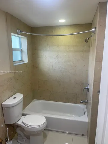 $2,500 | 1163 Northwest 100th Terrace, Unit R, Miami, FL 33150