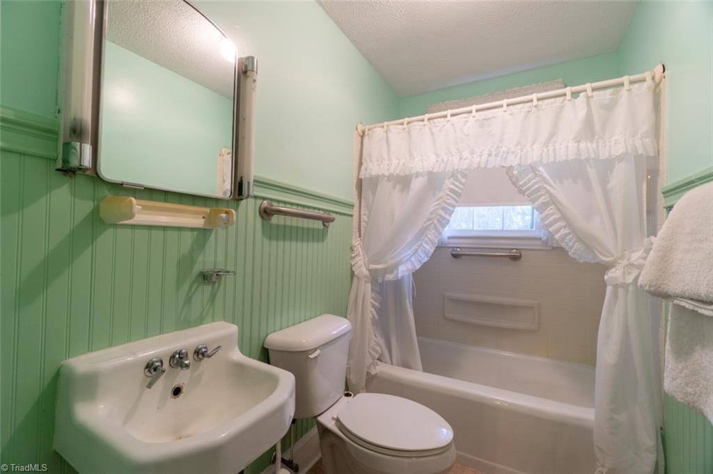 776 Circle Drive Eden, NC 27288 - Photo 21 of 27