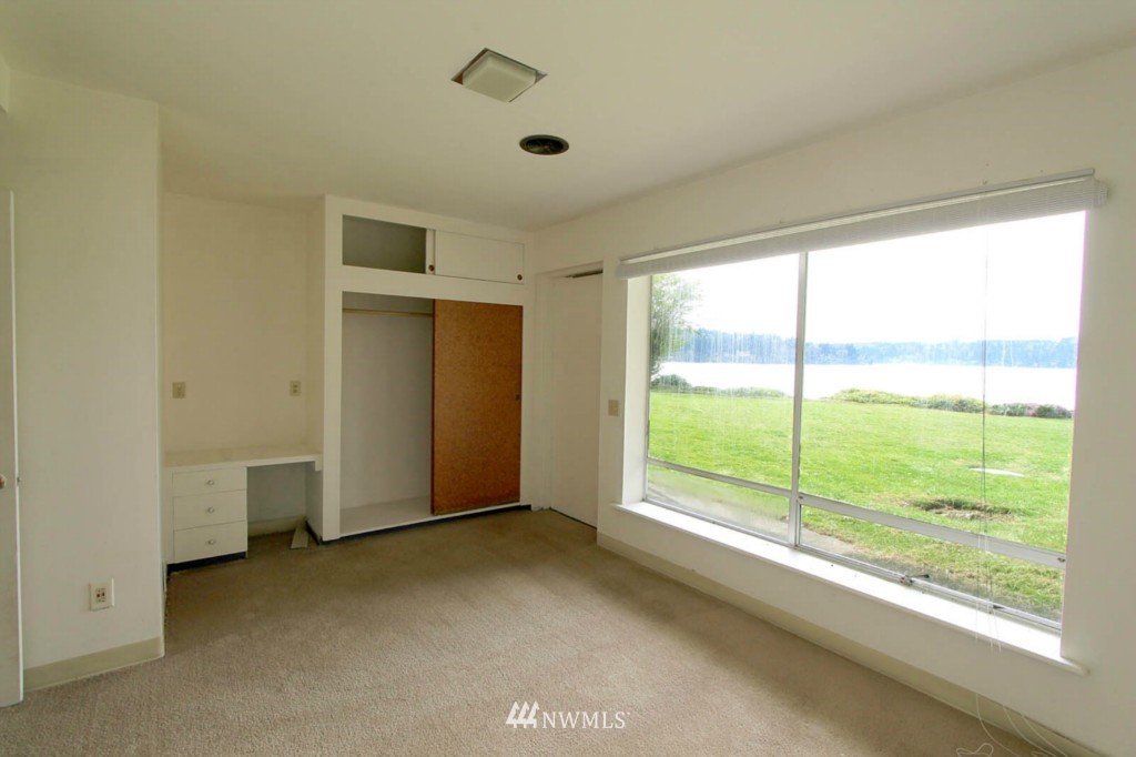 22901 Kingsbury Road Southwest Vashon, WA 98070 - Photo 7 of 15 Gallery Image 7