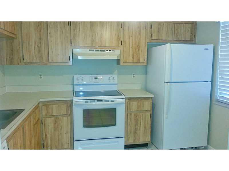 22112 Palms Way, Unit 203 Boca Raton, FL 33433 - Photo 3 of 19 Kitchen