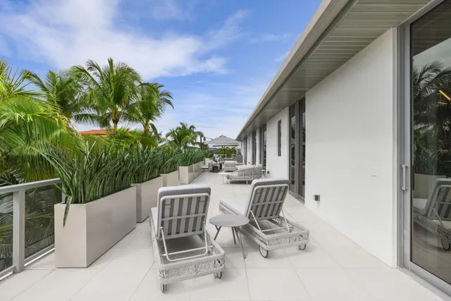 $6,595,000 | 1625 South Ocean Boulevard, Unit 11, Delray Beach, FL 33483