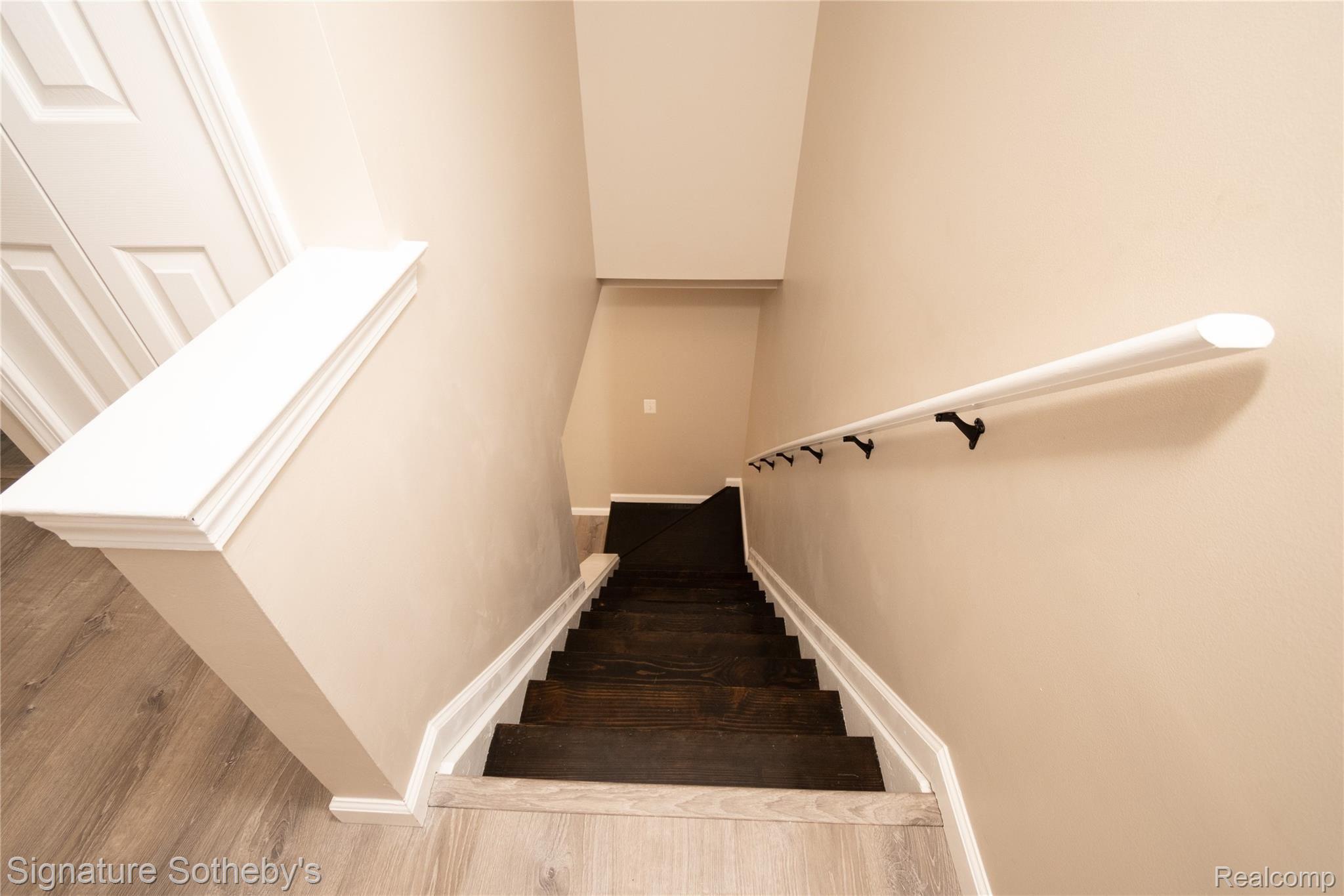 354 Whitney Drive Rochester, MI 48307 - Photo 20 of 35 Whitney Dr Stairway.jpg