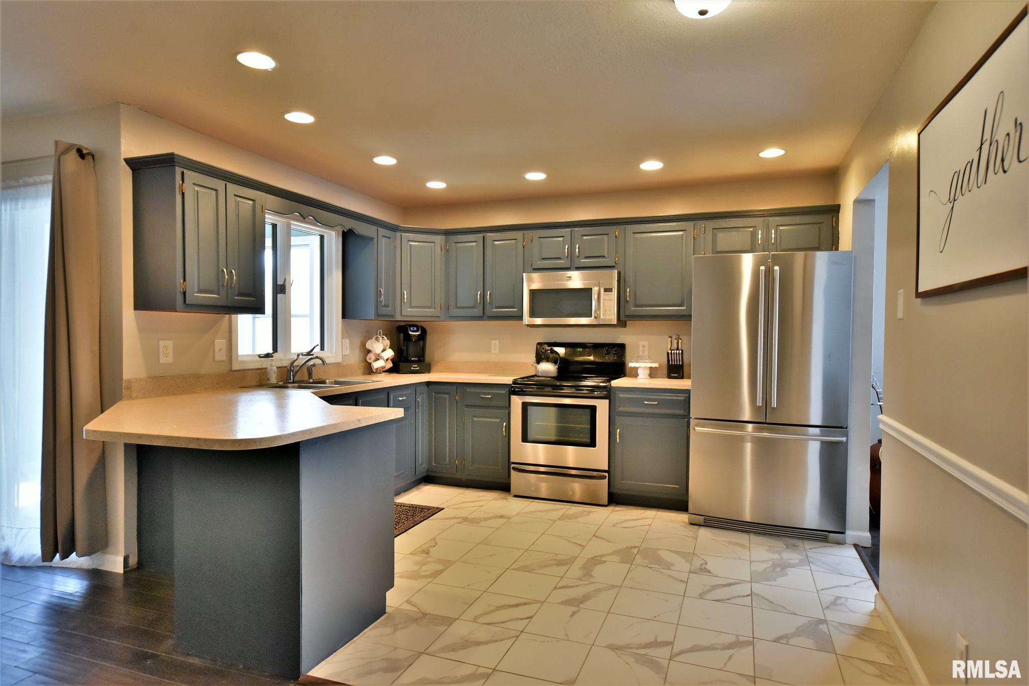 9 Taft Drive Rochester, IL 62563 - Photo 15 of 31