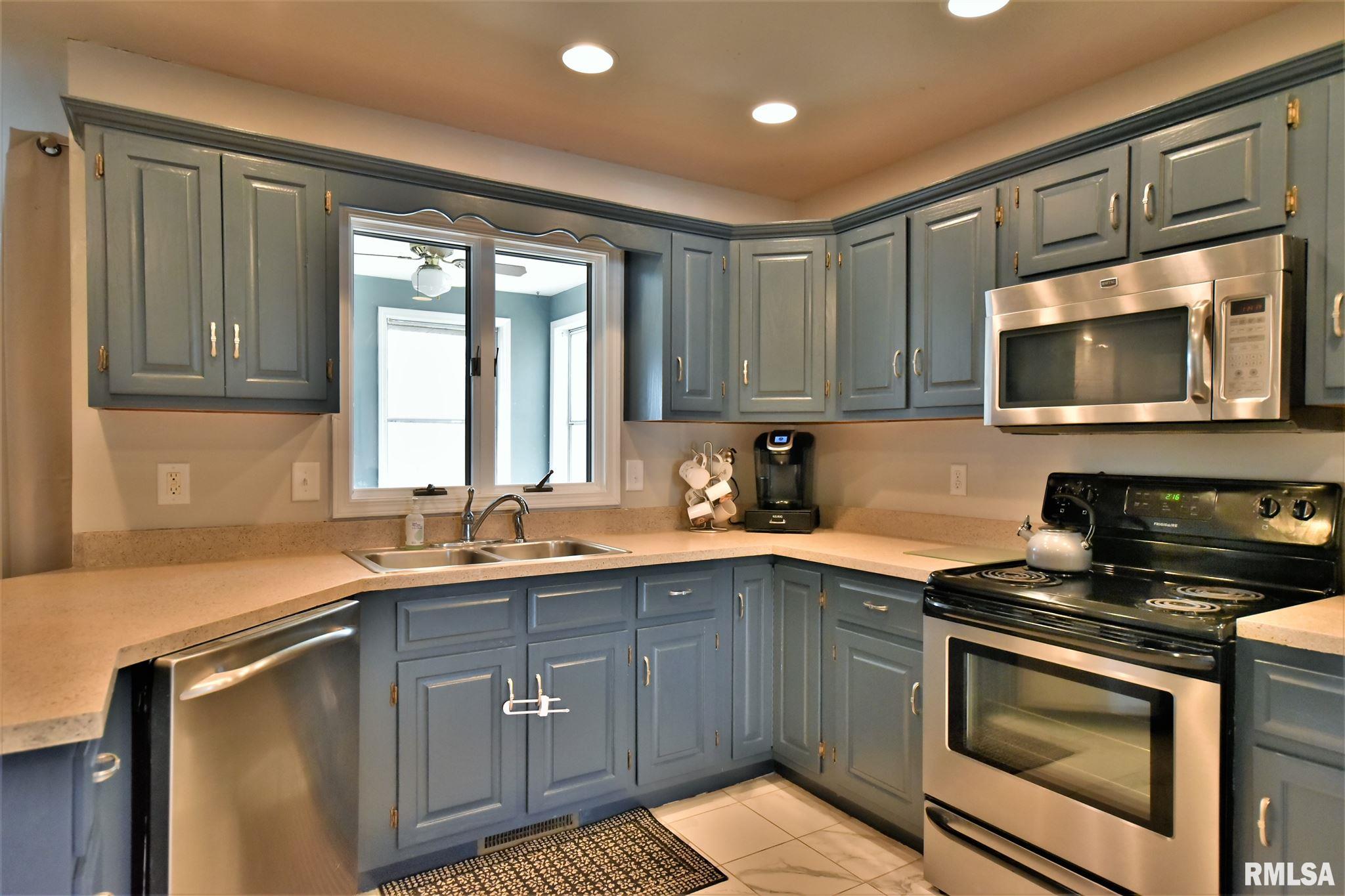 9 Taft Drive Rochester, IL 62563 - Photo 16 of 31