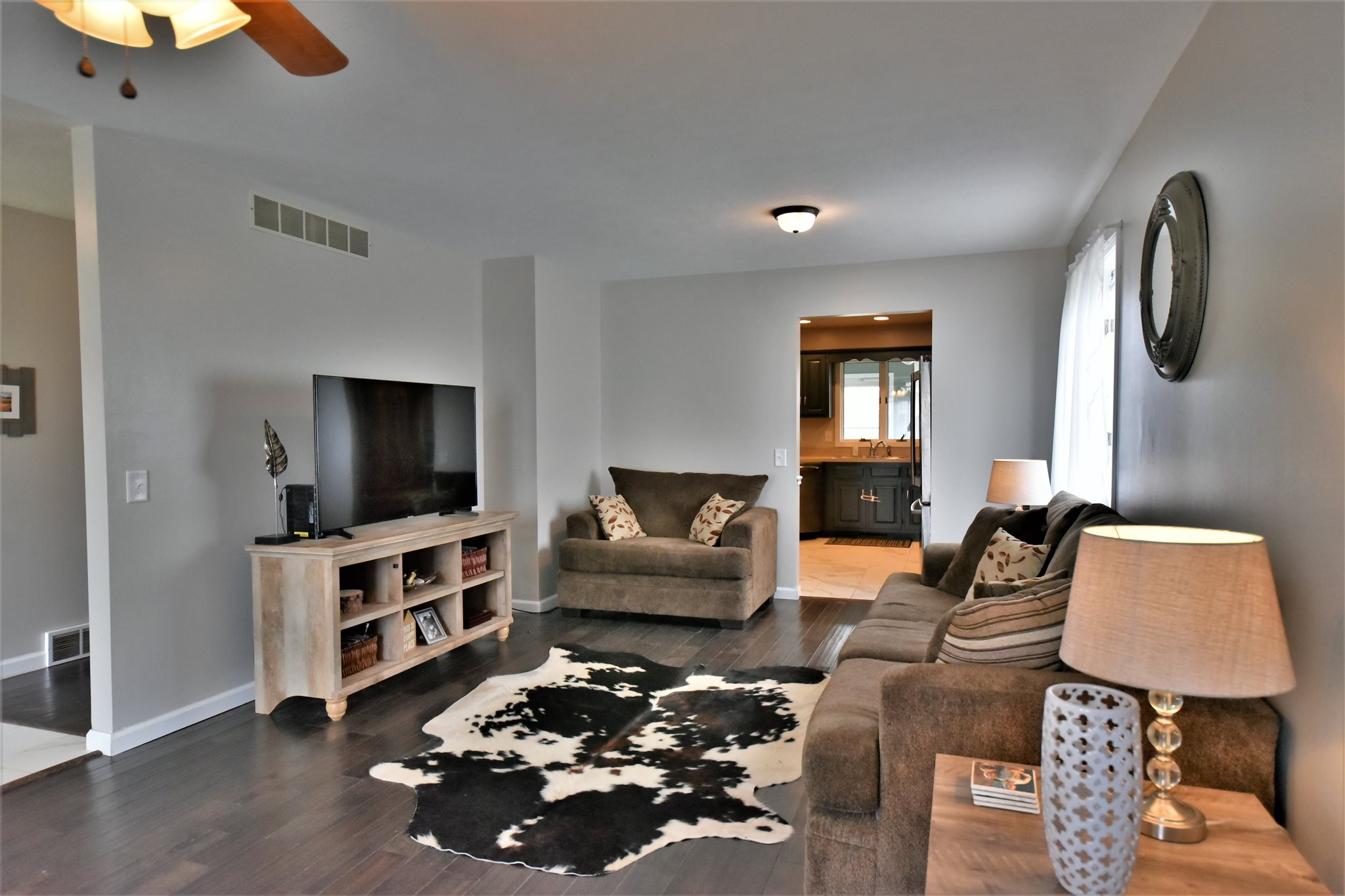 9 Taft Drive Rochester, IL 62563 - Photo 3 of 31