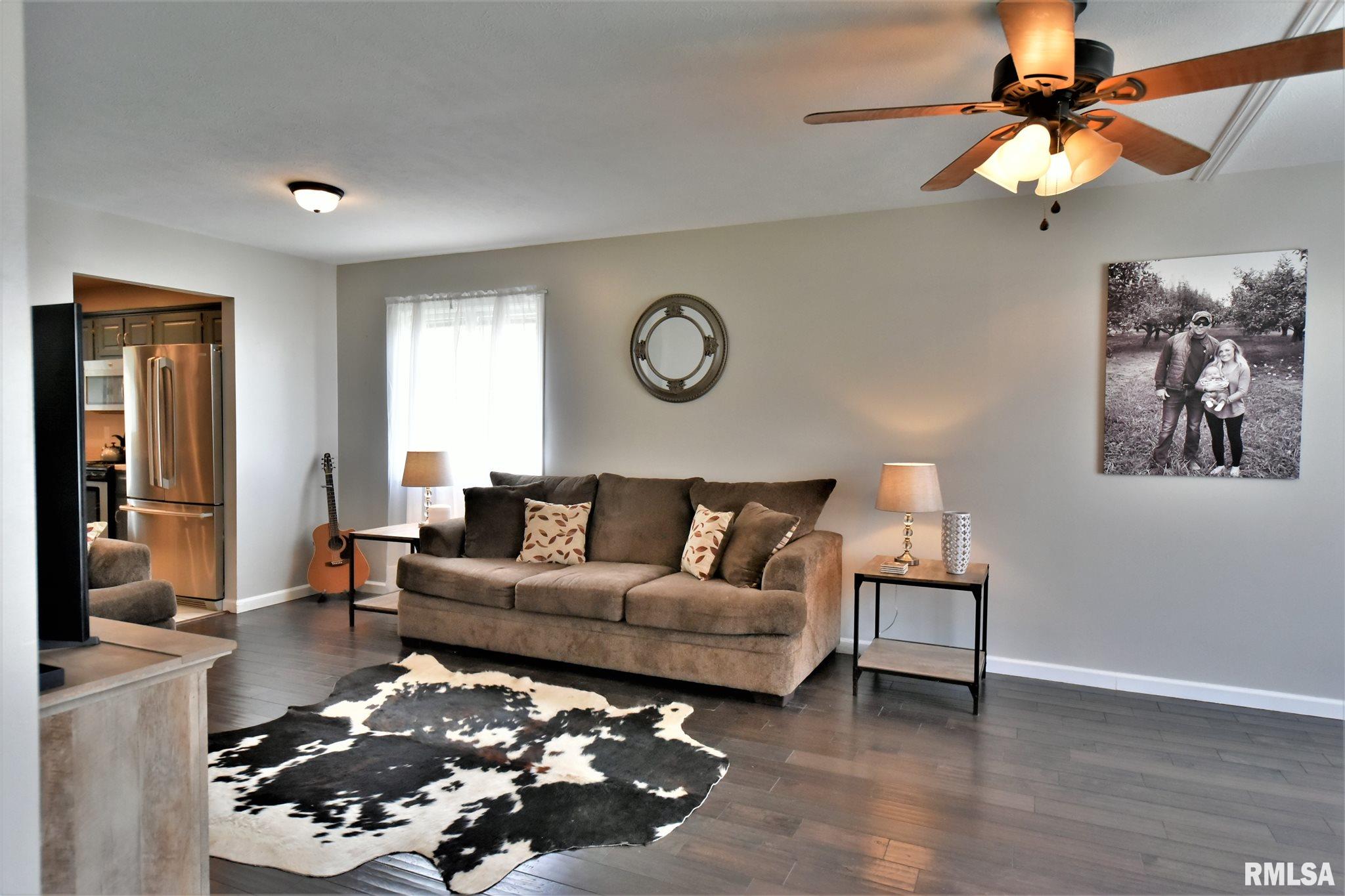 9 Taft Drive Rochester, IL 62563 - Photo 4 of 31