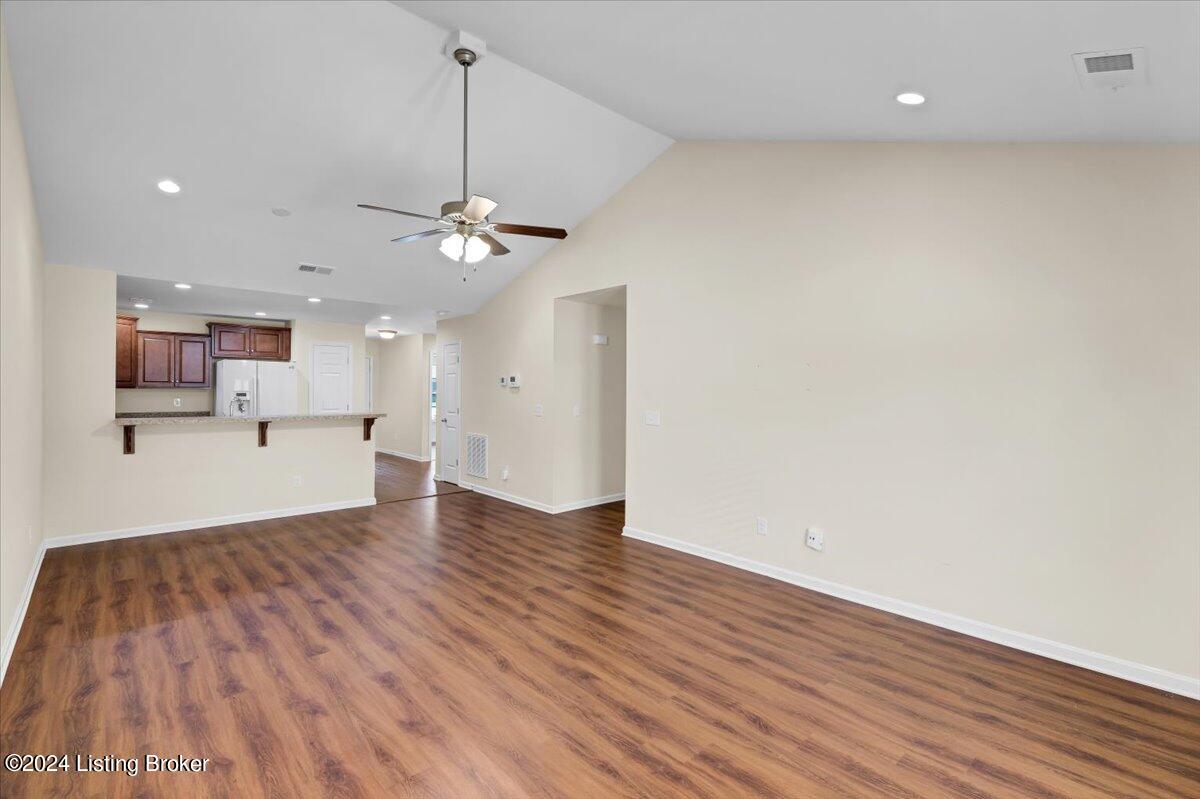 6544 Renate Road Louisville, KY 40291 - Photo 9 of 35 09-6544 Renate Rd-109