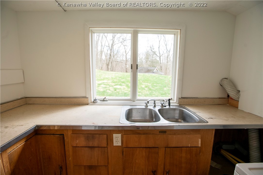 1610 Clark Road Charleston, WV 25314 - Photo 15 of 45 Gallery Image 15