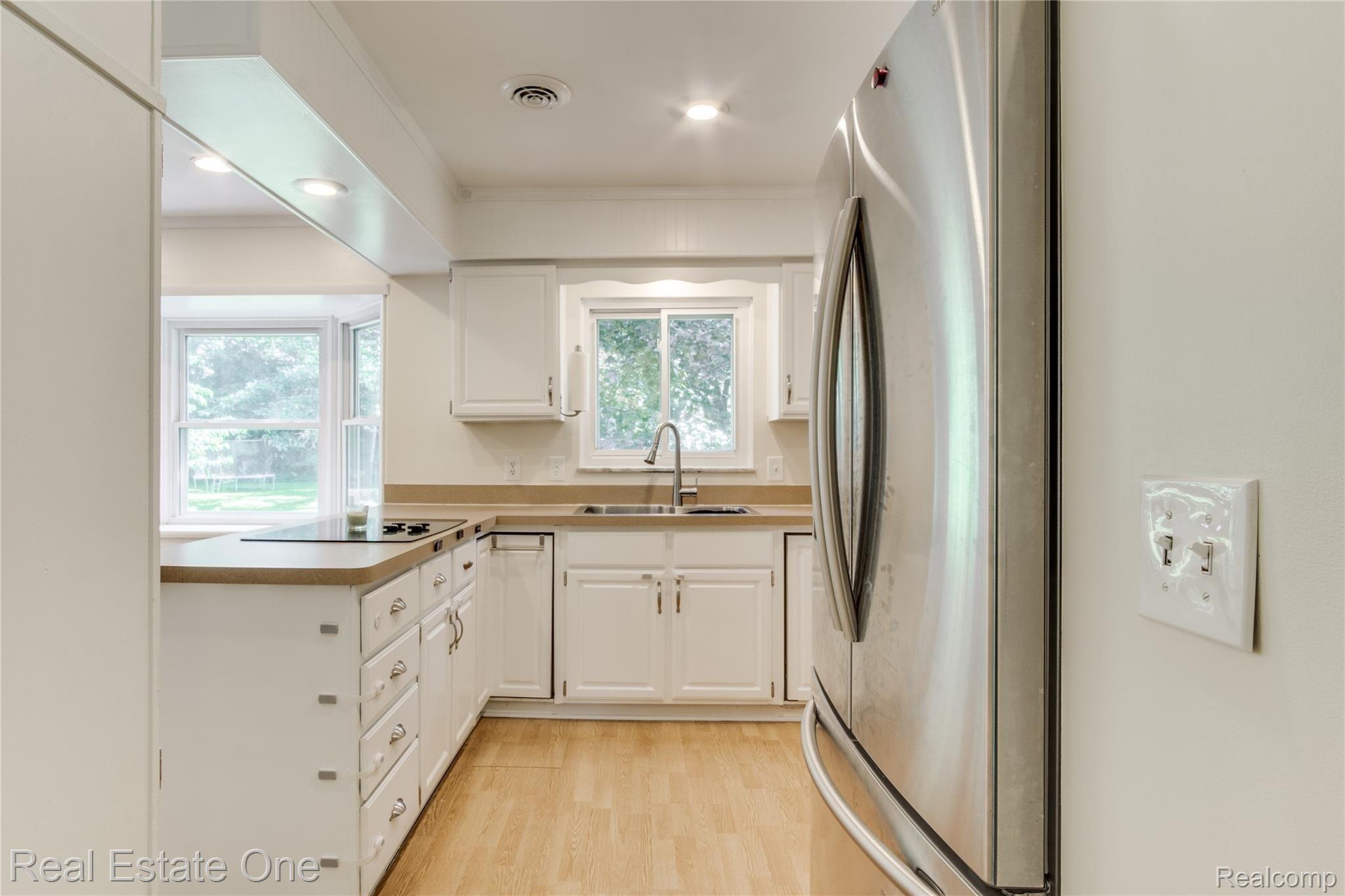 445 Martindale Road Milford, MI 48381 - Photo 37 of 52 Interiors (15 of 33).jpg