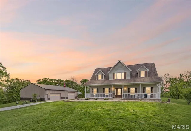 $489,900 | 2367 Degerlia Hollow Road, Hardin, IL 62047