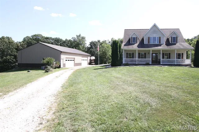 $489,900 | 2367 Degerlia Hollow Road, Hardin, IL 62047