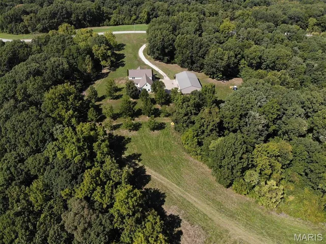 $489,900 | 2367 Degerlia Hollow Road, Hardin, IL 62047