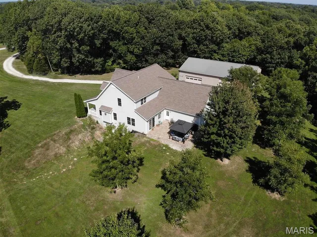 $489,900 | 2367 Degerlia Hollow Road, Hardin, IL 62047