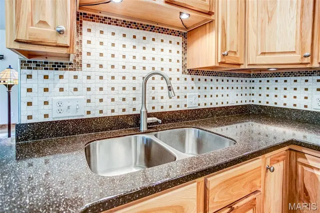 $489,900 | 2367 Degerlia Hollow Road, Hardin, IL 62047