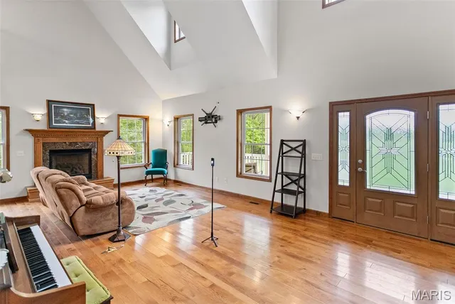 $489,900 | 2367 Degerlia Hollow Road, Hardin, IL 62047