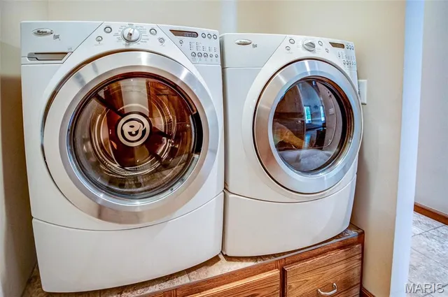 $489,900 | 2367 Degerlia Hollow Road, Hardin, IL 62047