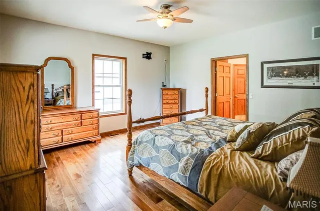 $489,900 | 2367 Degerlia Hollow Road, Hardin, IL 62047