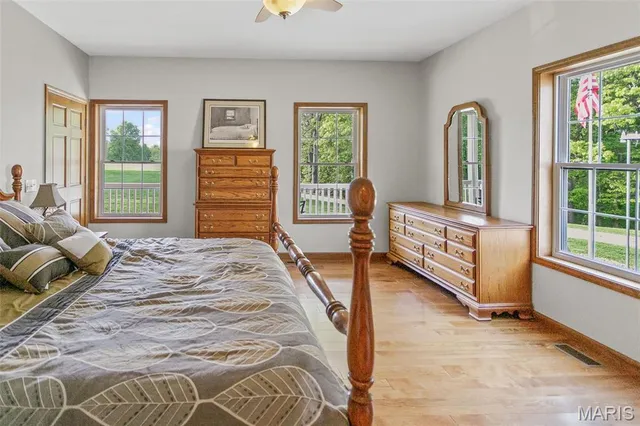 $489,900 | 2367 Degerlia Hollow Road, Hardin, IL 62047