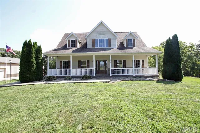 $489,900 | 2367 Degerlia Hollow Road, Hardin, IL 62047