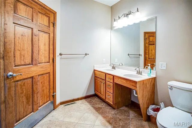 $489,900 | 2367 Degerlia Hollow Road, Hardin, IL 62047