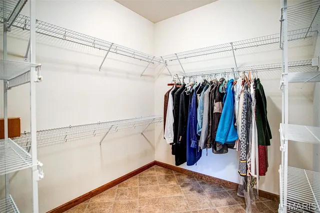 $489,900 | 2367 Degerlia Hollow Road, Hardin, IL 62047