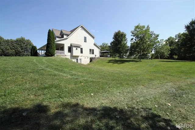 $489,900 | 2367 Degerlia Hollow Road, Hardin, IL 62047