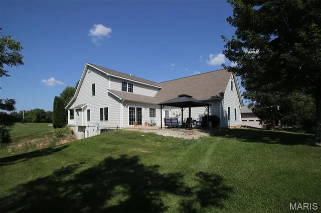 $489,900 | 2367 Degerlia Hollow Road, Hardin, IL 62047