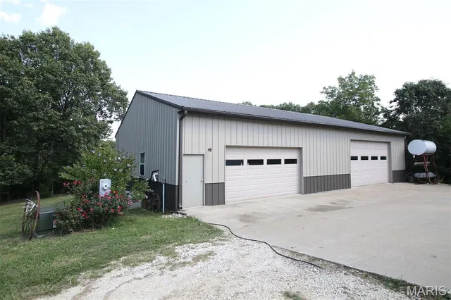 $489,900 | 2367 Degerlia Hollow Road, Hardin, IL 62047