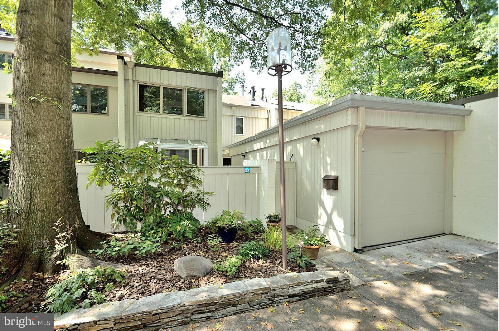 1602 Waters Edge Lane Reston, VA 20190 - Photo 2 of 28 a view of a back yard of the house