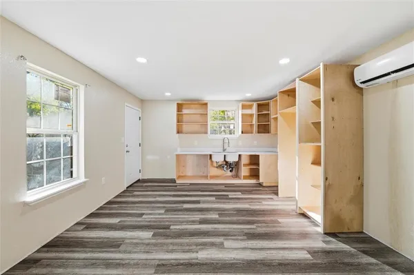 $2,000 | 2734 Fordham Road, Dallas, TX 75216