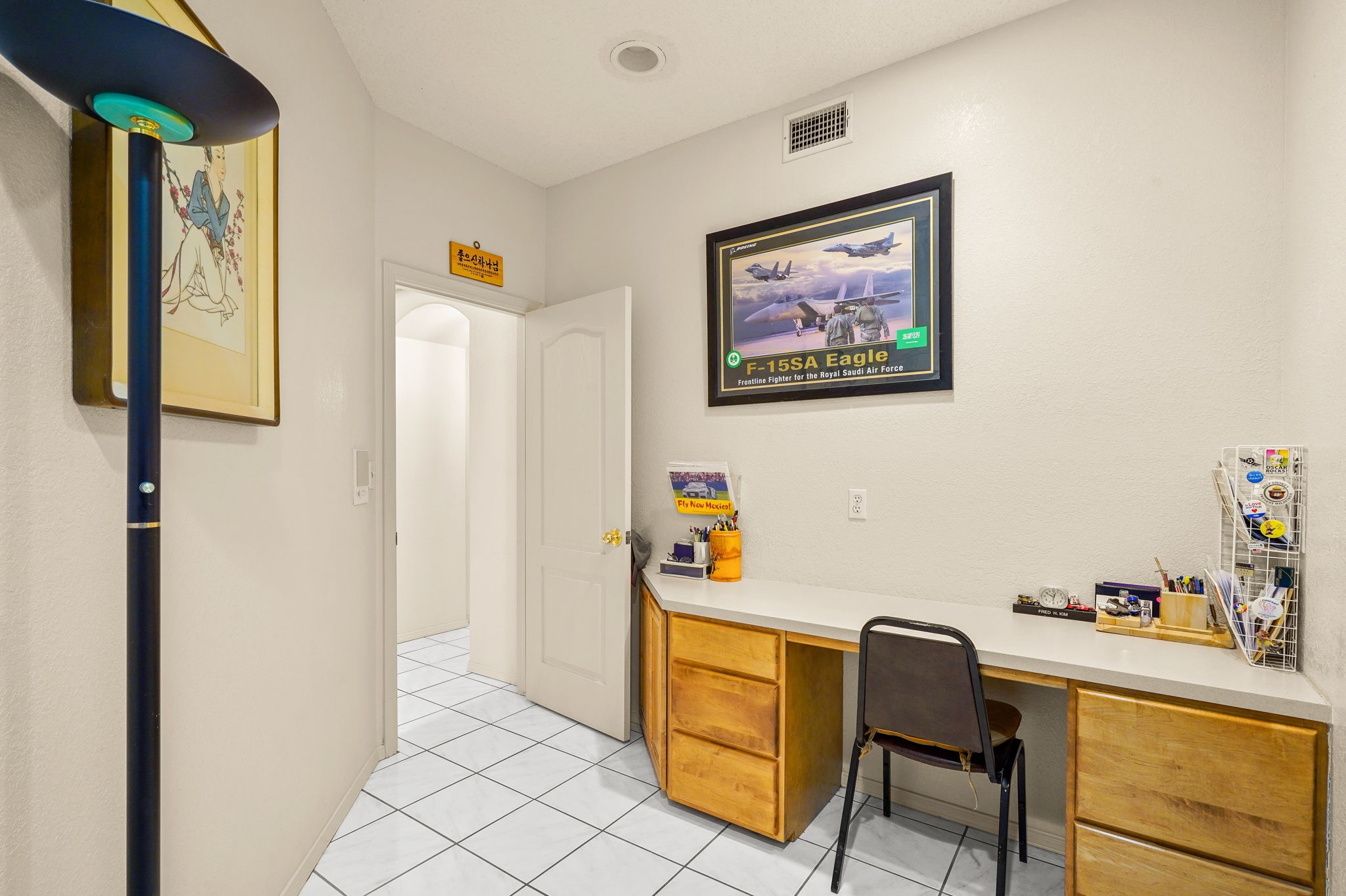 6574 Eagle Ridge Drive El Paso, TX 79912 - Photo 28 of 50 a view of a workspace with furniture