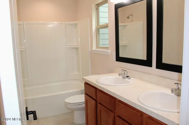 $279,700 | 4150 Quiet Creek Loop, Unit 133, Middleburg, FL 32068