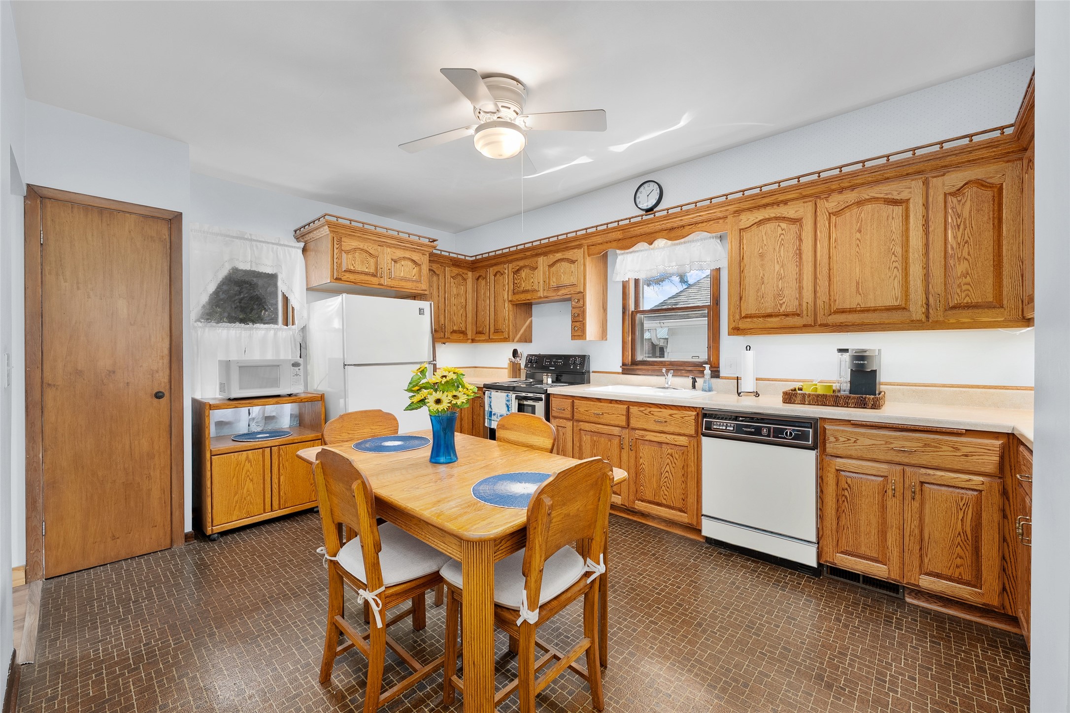 136 Barber Street Stanley, WI 54768 - Photo 13 of 38